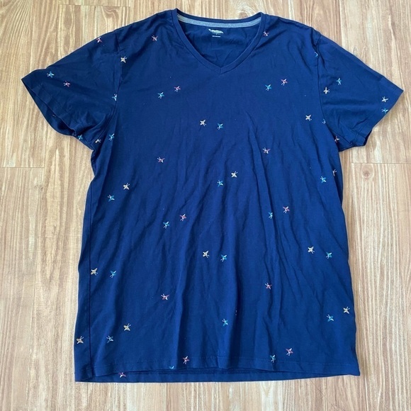 Old Navy Surfboard Character Beachy T-Shirt - Picture 1 of 4